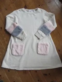 Bebe べべ　長袖ワンピース　140　秋冬　クリーム　モコモコ　ピンク　グレー