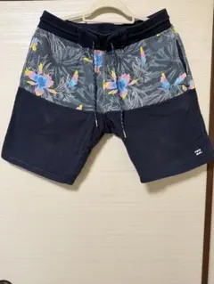 BILLABONG 花柄ショートパンツ Lサイズ