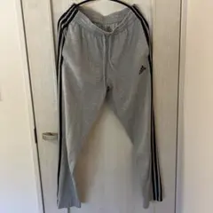 adidas ジョガーパンツ グレー