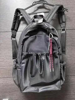 新品未使用 タグ付き しまむら Helm チャーム付き リュックのサムネイル