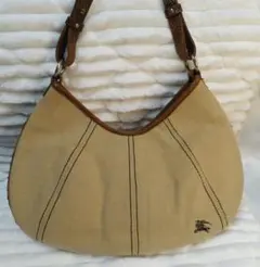 BURBERRY　BLUE LABEL　ハーフムーン　ハンドバッグ