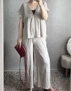 美品✨Lax Dan Tiaしまむら　シャーリングぺプラムサロペット　L サイズ