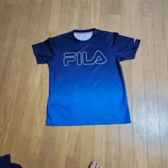 FILA ネイビーグラデーションTシャツ