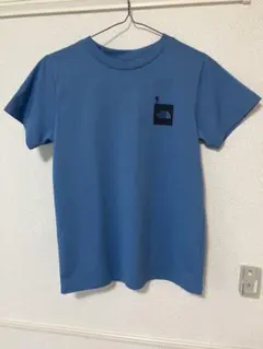 THE NORTH FACE 半袖Tシャツ ブルーのサムネイル
