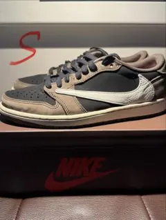 Travis Scott × Nike Air Jordan 1 Low