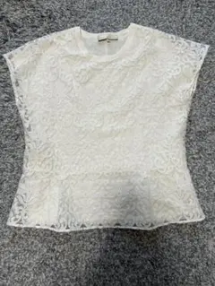 最終価格！自由区　ペプラムレーストップス　美品　44サイズのサムネイル