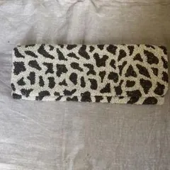 MOYNA ビーズ　クラッチバッグ