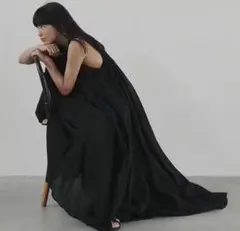 エトレトウキョウ ETRE TOKYO 黒ワンピ 神崎恵さん着用 - メルカリ