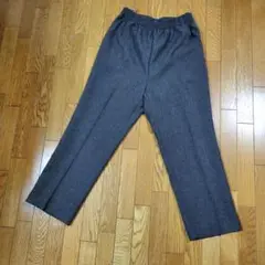 ダークグレー ストレートパンツ クロップドパンツ　ゴムパン