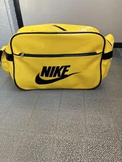 エナメルバッグ