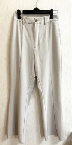 GU　フレアパンツ　グレー