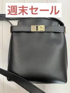 セール中　美品　フェラガモ　スマートフォン　ポーチ