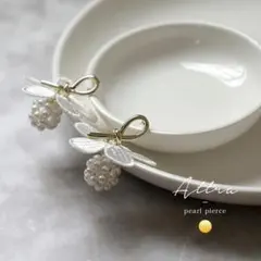 【新品】ピアス パール パールピアス ゴールド おしゃれ 花 フラワー 両耳