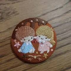 キキララ刺繍缶バッジ