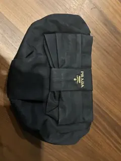 PRADA 黒 リボン付きポーチ