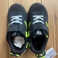 新品未使用タグ付きbranshes スニーカー 17.0cm 黒/黄緑のサムネイル