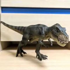 ☺️恐竜 ティラノサウルス フィギュア 模型☺️　顎が開閉しますのサムネイル
