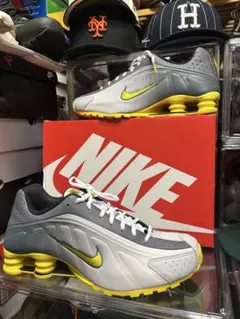 【新品】ナイキ スニーカー　ショックス R4 SE 28.5cm