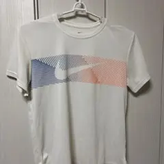 Nike DRI-FIT ホワイト Tシャツ