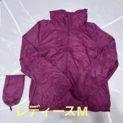 UNIQLO ポケッタブルパーカ　 レディースM 収納袋付き