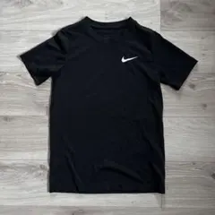 Nike ブラック Tシャツ　150