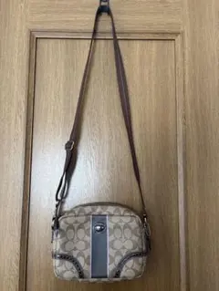COACH シグネチャー ショルダーバッグ ブラウンのサムネイル