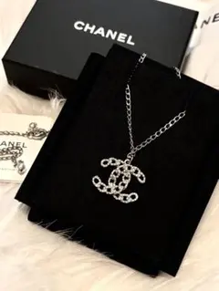 新品未使用 CHANEL ココマーク ネックレス ラインストーンのサムネイル