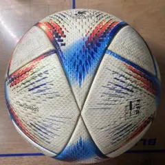 アル•リフラ　official match ballのサムネイル