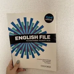 ENGLISH FILE Pre-intermediate