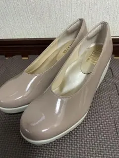 ベージュ 厚底ウェッジソールシューズ