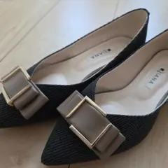 パンプス　ジーンズ　リボン