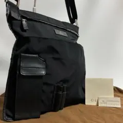グッチ ショルダーバッグ 斜め掛け 黒 ロゴ金具 男女兼用ブラック ポケット付きのサムネイル