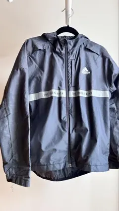 キッズadidas ブラック ウィンドブレーカー フード付き 140cm