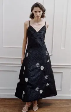 完売品　リブノブヒコ　26SS刺繍キャミワンピース