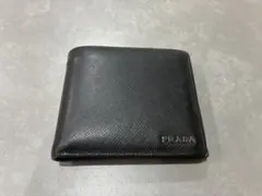 PRADA 二つ折り財布 メンズ
