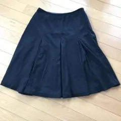 INED イネド　レディーススカート　プリーツスカート　膝丈　黒