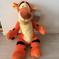 ディズニーストア　ティガー ぬいぐるみ　プーさん　海外