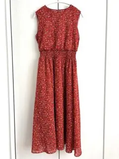 ナチュラルビューティーベーシック　花柄　ワンピース