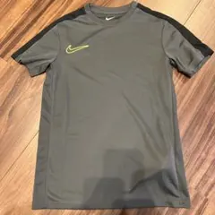 ナイキ サッカー Tシャツ 140