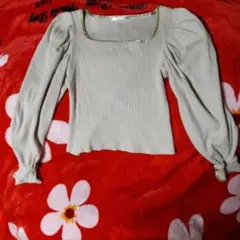 ベージュ スクエアネック パフスリーブ トップス 　Fサイズ