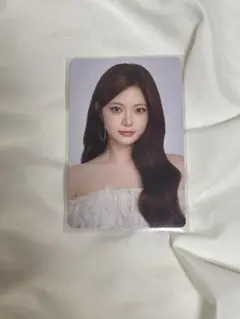 LESSERAFIMウンチェツアートレカ