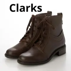 Clarksブラウンレザー レースアップブーツ