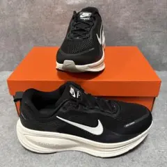 お買い得 1.6万購入2025年最新 NIKE Vomero ボメロ BLACK - メルカリ