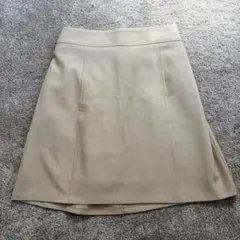 DHOLIC ベージュ　ミニスカートのサムネイル