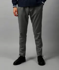 スキニーパンツ