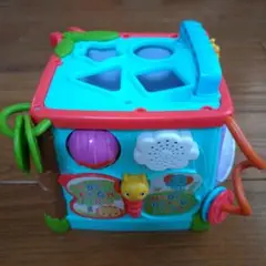 音楽機能付き知育玩具 立方体