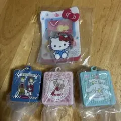 サンリオ クッキー缶チャーム＆クリアケースつき アクリルチャーム　4点セット