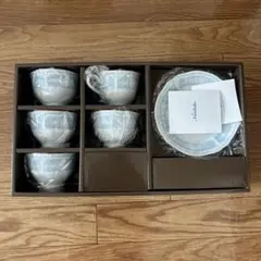 ノリタケ　ティーカップセット 青と白の花柄