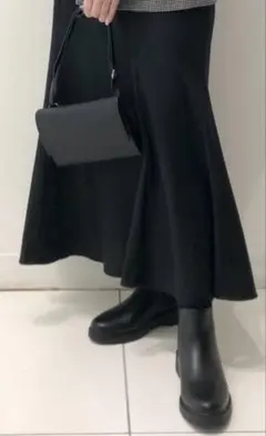 ユニクロ　黒マーメイドスカート　Lサイズ