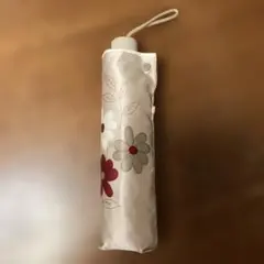 Burberry花柄 折りたたみ傘 ベージュ系のサムネイル